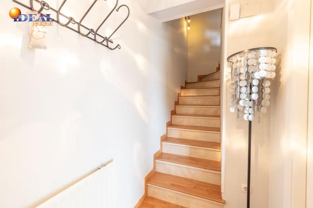 3 sovrum Radhus till salu i Albaicin, Granada stad med pool garage - 339 000 € (Ref: 9456188)