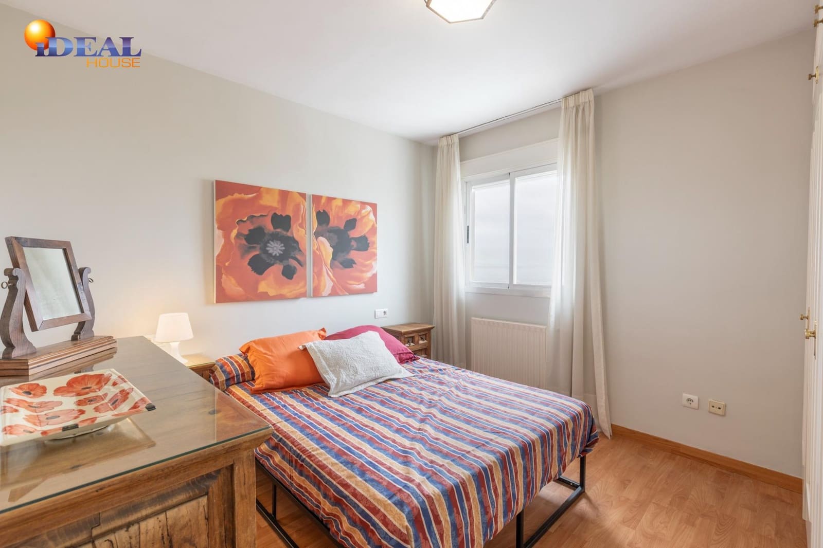 3 sovrum Radhus till salu i Granada stad med pool garage - 339 000 € (Ref: 9456188)