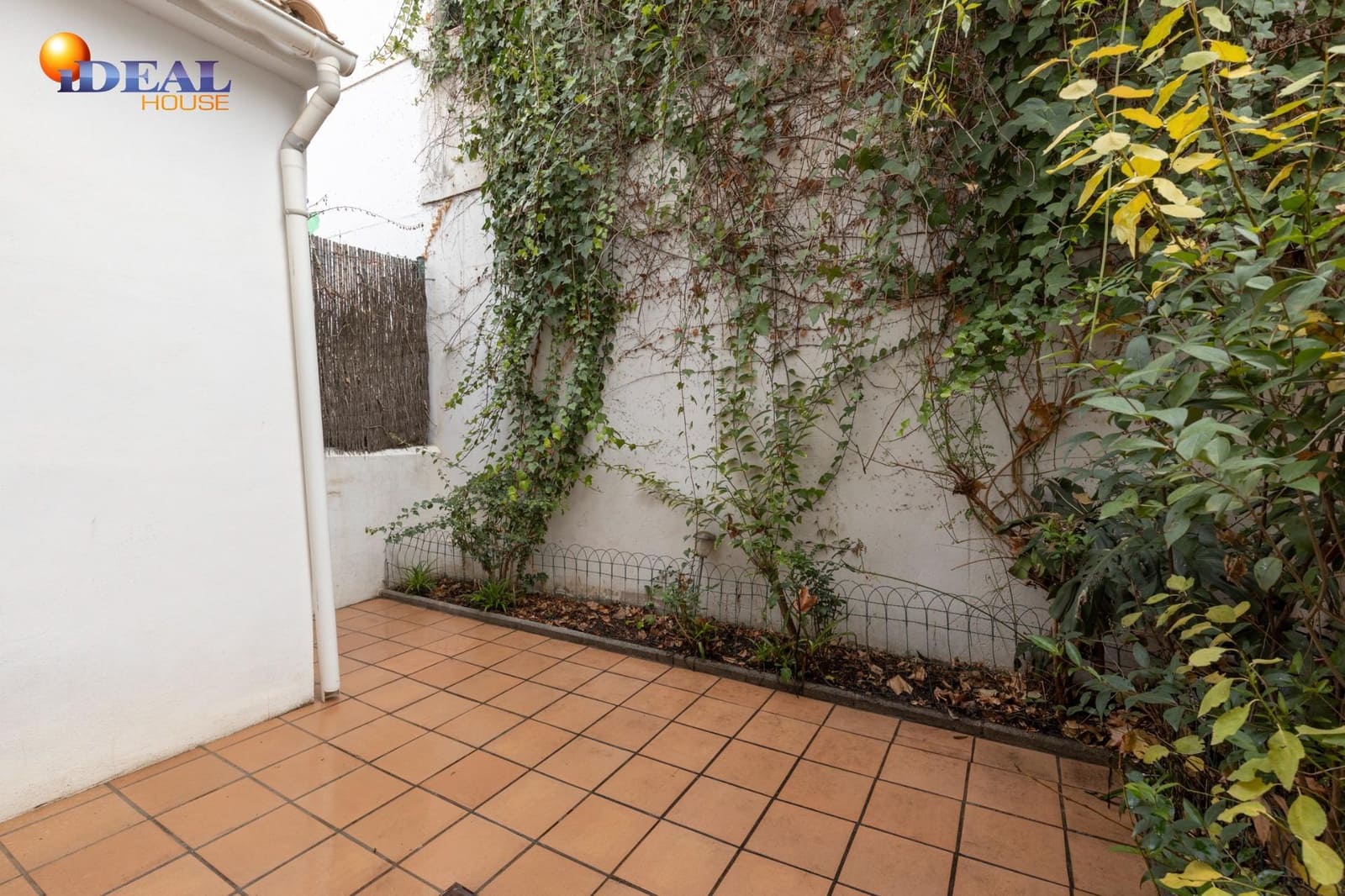 3 sovrum Radhus till salu i Granada stad med pool garage - 339 000 € (Ref: 9456188)