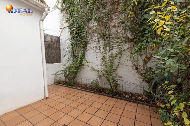 3 sovrum Radhus till salu i Albaicin, Granada stad med pool garage - 339 000 € (Ref: 9456188)