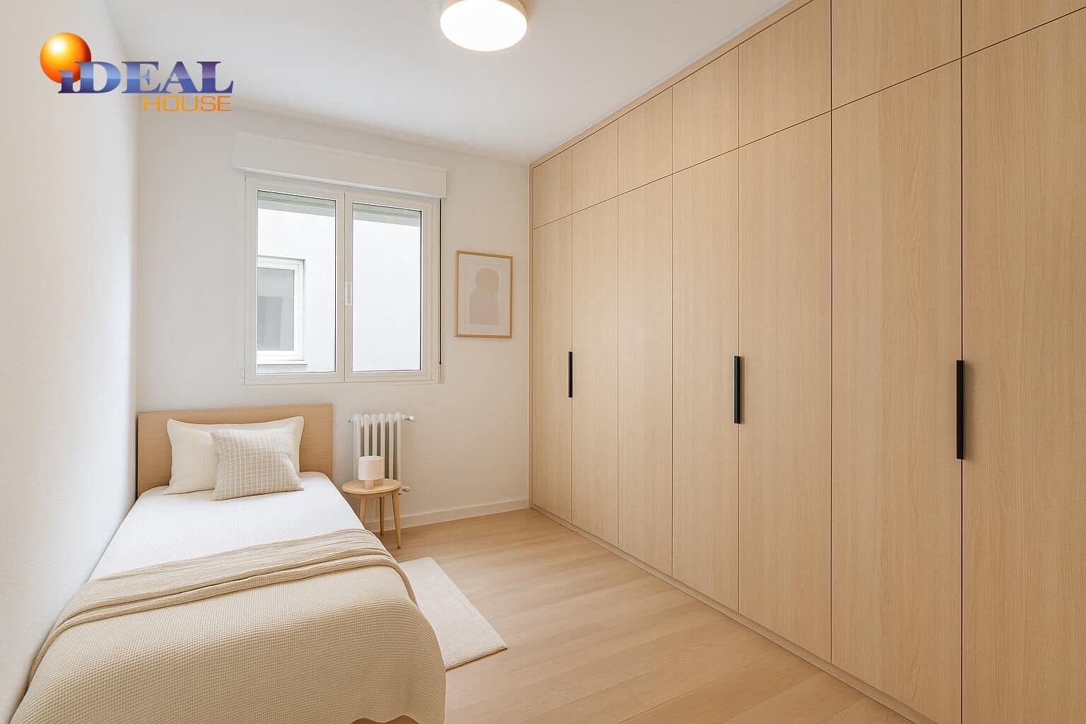 4 bedroom Flat for sale in Granada city with garage - € 420,000 (Ref: 9456190)