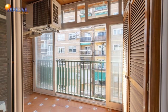 4 slaapkamer Flat te koop in Centro, Granada stad met garage - € 420.000 (Ref: 9456190)