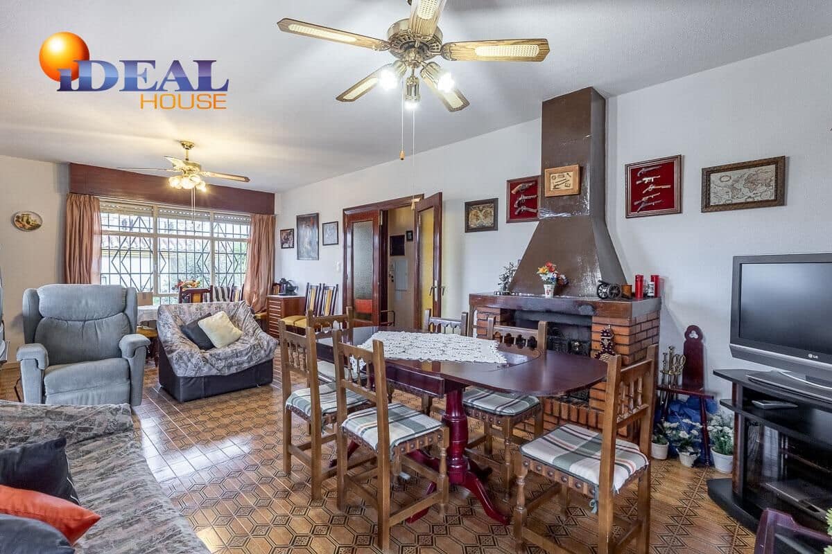 3 makuuhuone Maalaistalo myytävänä paikassa Cajar mukana uima-altaan 
autotalli - 435 000 € (Ref: 9456195)