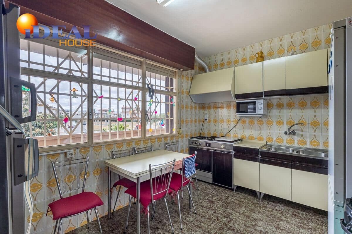 3 makuuhuone Maalaistalo myytävänä paikassa Cajar mukana uima-altaan 
autotalli - 435 000 € (Ref: 9456195)