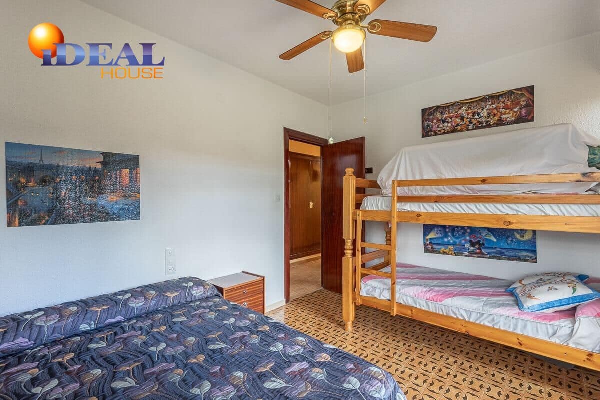 3 makuuhuone Maalaistalo myytävänä paikassa Cajar mukana uima-altaan 
autotalli - 435 000 € (Ref: 9456195)