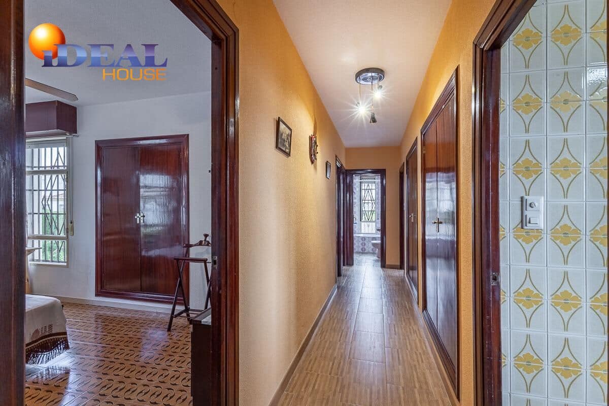 3 makuuhuone Maalaistalo myytävänä paikassa Cajar mukana uima-altaan 
autotalli - 435 000 € (Ref: 9456195)