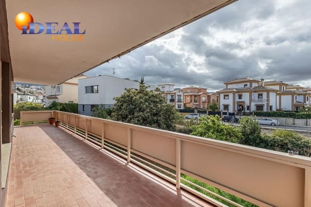 3 makuuhuone Maalaistalo myytävänä paikassa Cájar mukana uima-altaan 
autotalli - 435 000 € (Ref: 9456195)