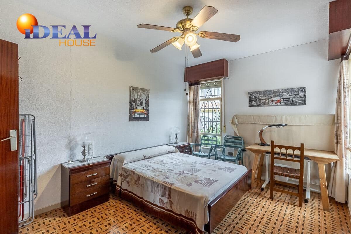 3 makuuhuone Maalaistalo myytävänä paikassa Cajar mukana uima-altaan 
autotalli - 435 000 € (Ref: 9456195)