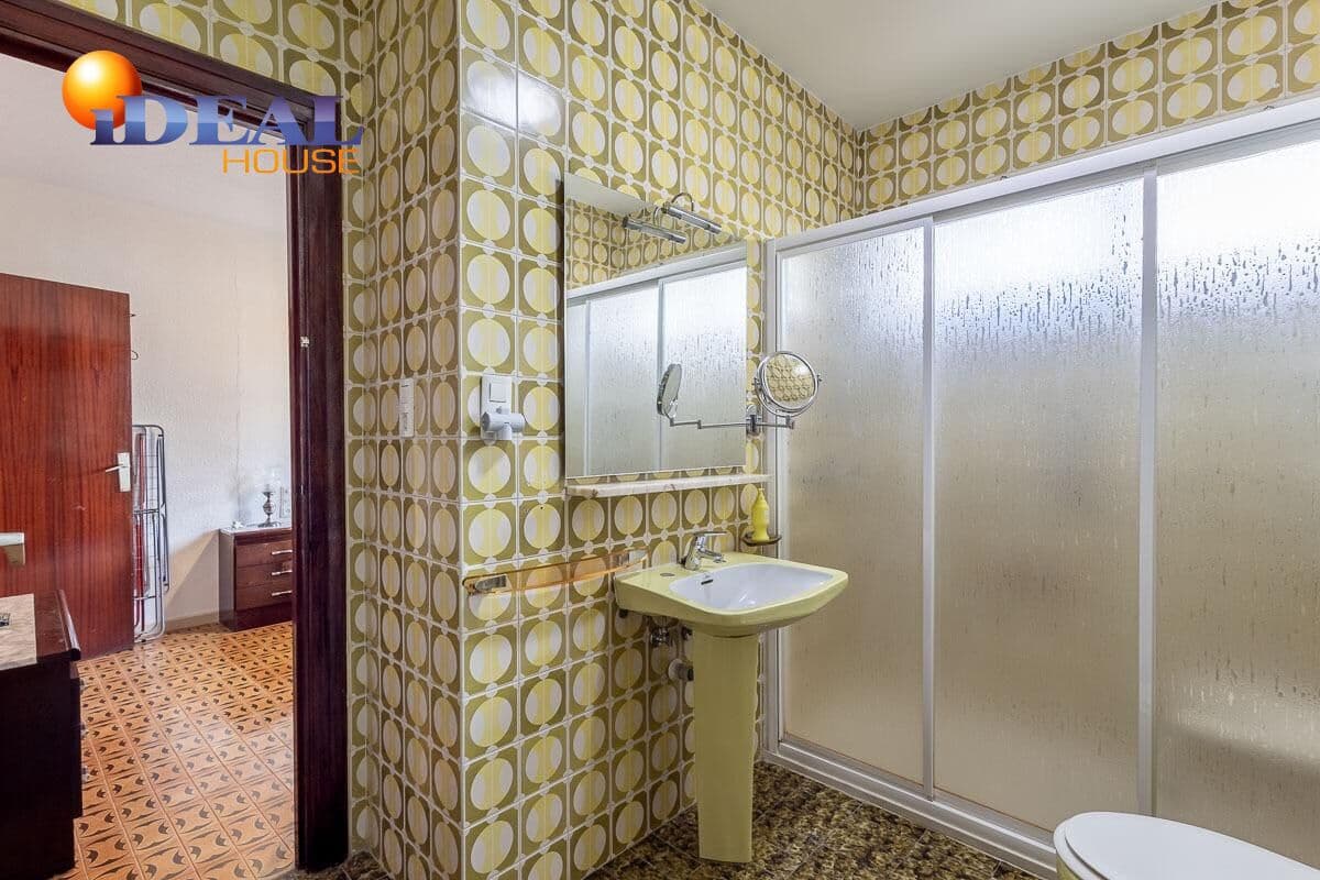 3 makuuhuone Maalaistalo myytävänä paikassa Cajar mukana uima-altaan 
autotalli - 435 000 € (Ref: 9456195)