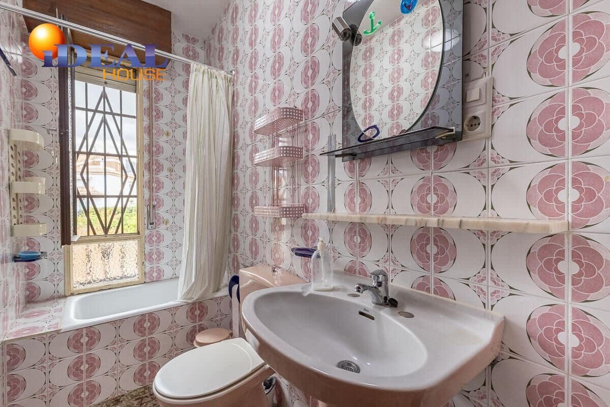 3 makuuhuone Maalaistalo myytävänä paikassa Cajar mukana uima-altaan 
autotalli - 435 000 € (Ref: 9456195)