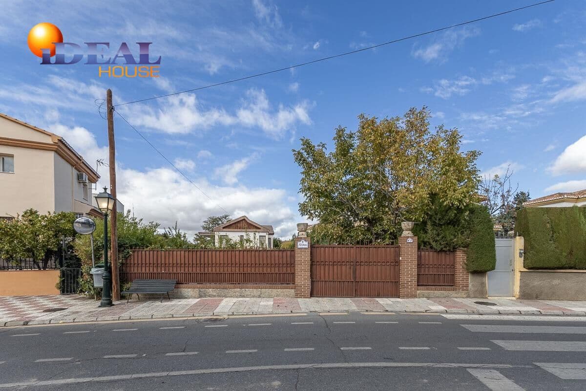 3 makuuhuone Maalaistalo myytävänä paikassa Cajar mukana uima-altaan 
autotalli - 435 000 € (Ref: 9456195)