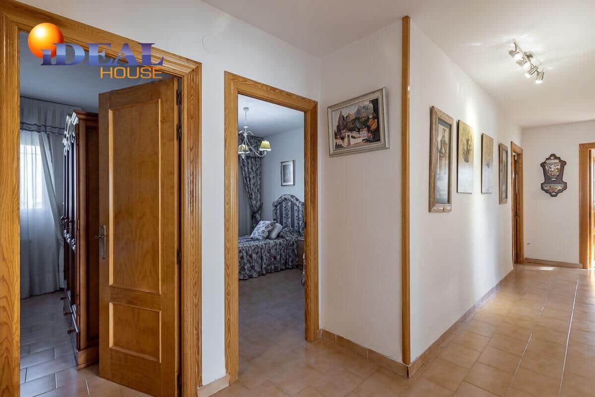 4 sovrum Villa till salu i Gojar med pool garage - 430 000 € (Ref: 9462017)