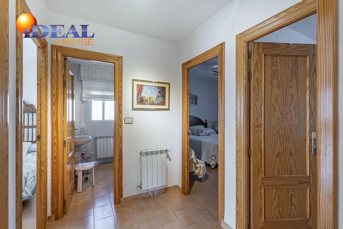 4 sovrum Villa till salu i Gojar med pool garage - 430 000 € (Ref: 9462017)