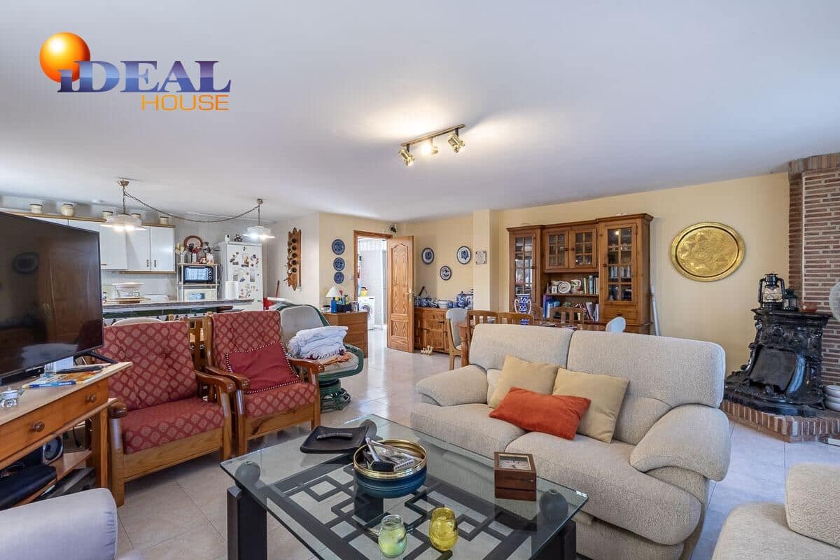 4 sovrum Villa till salu i Gojar med pool garage - 430 000 € (Ref: 9462017)