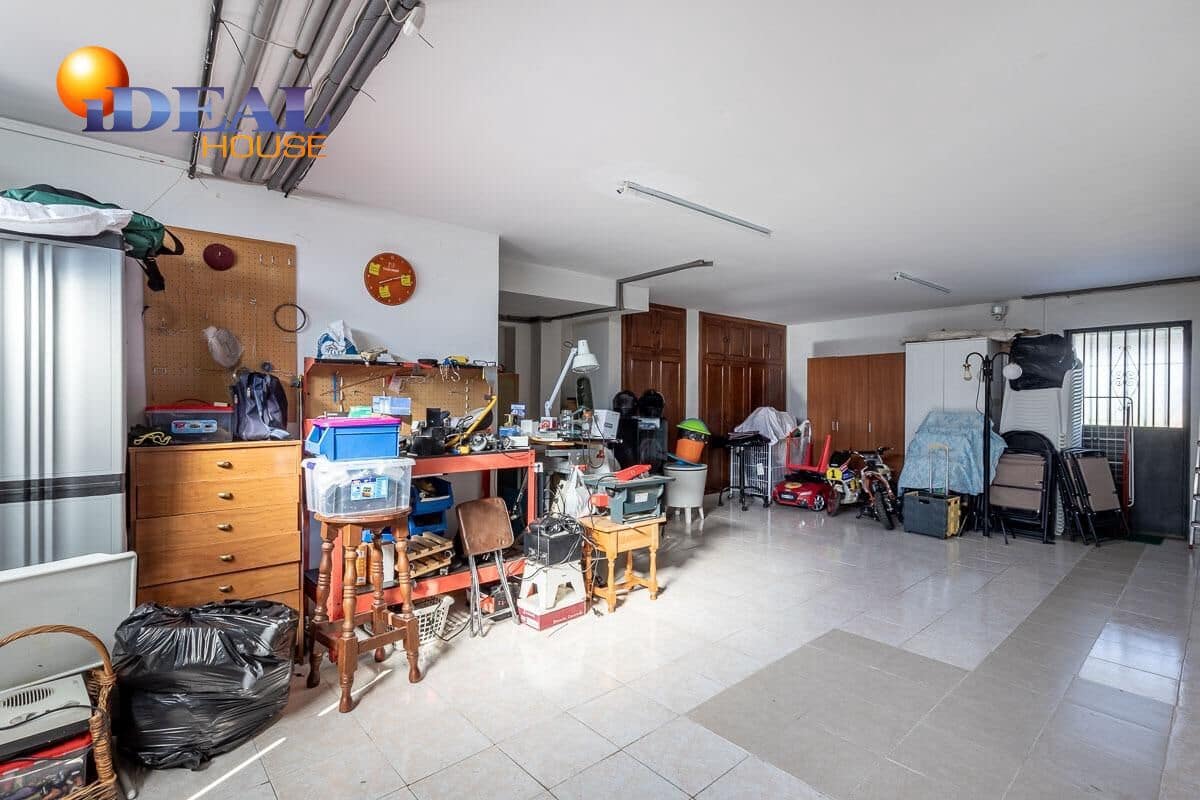 4 sovrum Villa till salu i Gojar med pool garage - 430 000 € (Ref: 9462017)