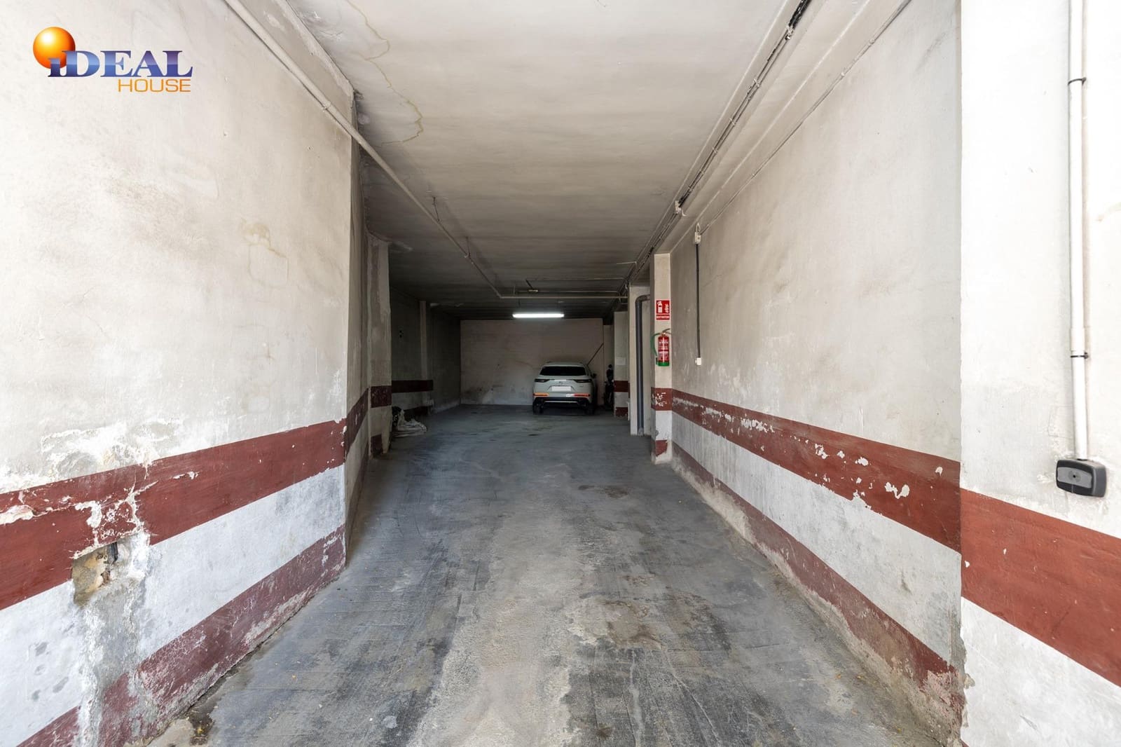 4 bedroom Flat for sale in Granada city with garage - € 245,000 (Ref: 9462018)