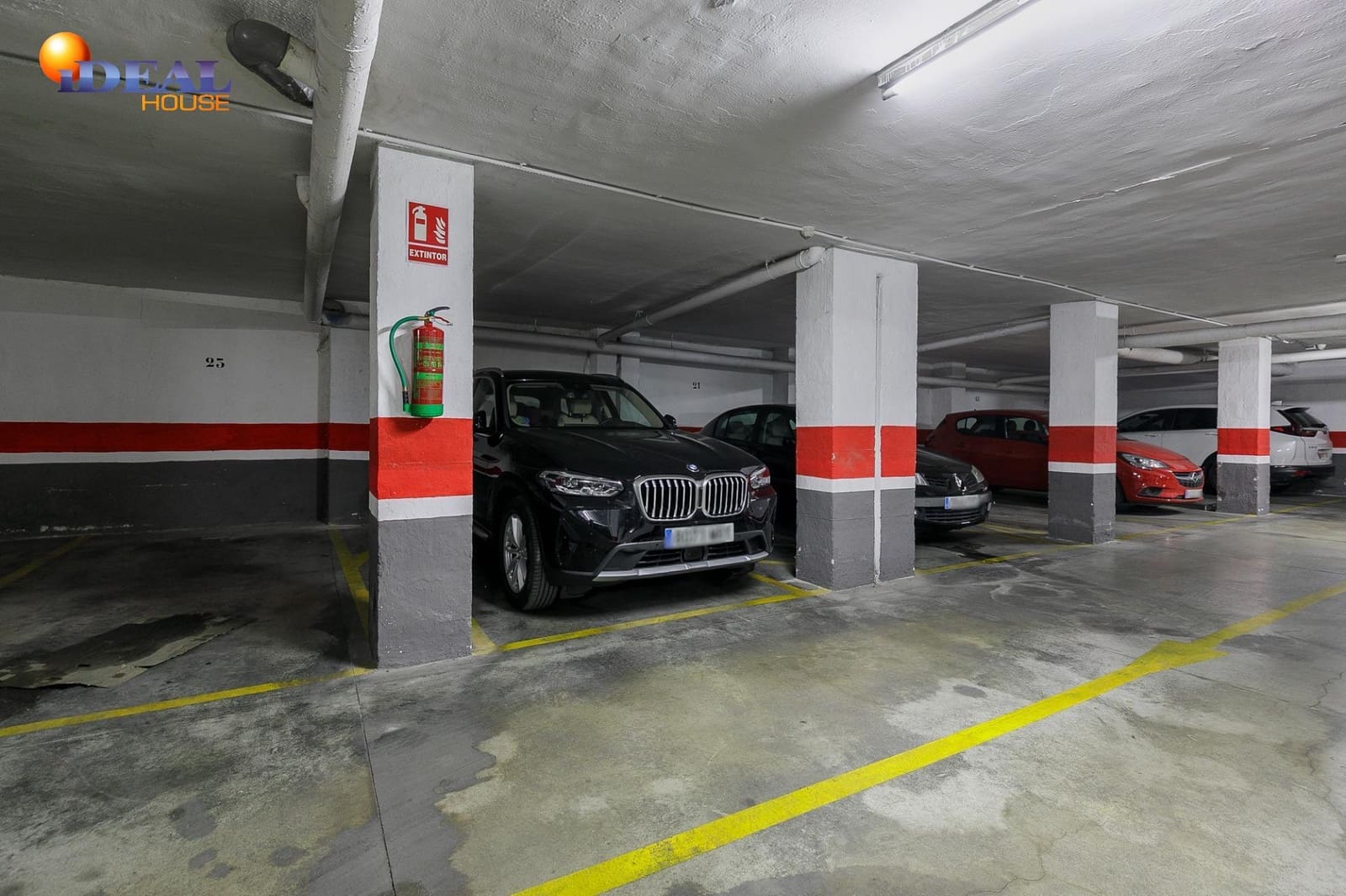 4 bedroom Flat for sale in Granada city with garage - € 535,000 (Ref: 9462019)