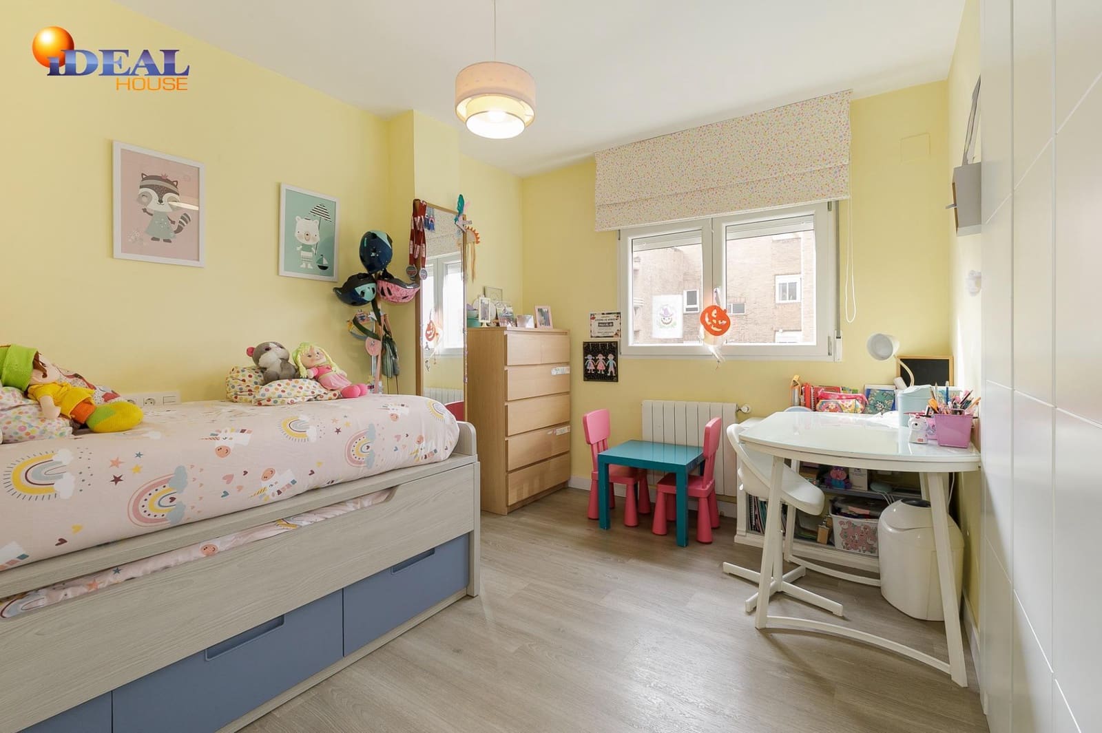 4 bedroom Flat for sale in Granada city with garage - € 535,000 (Ref: 9462019)