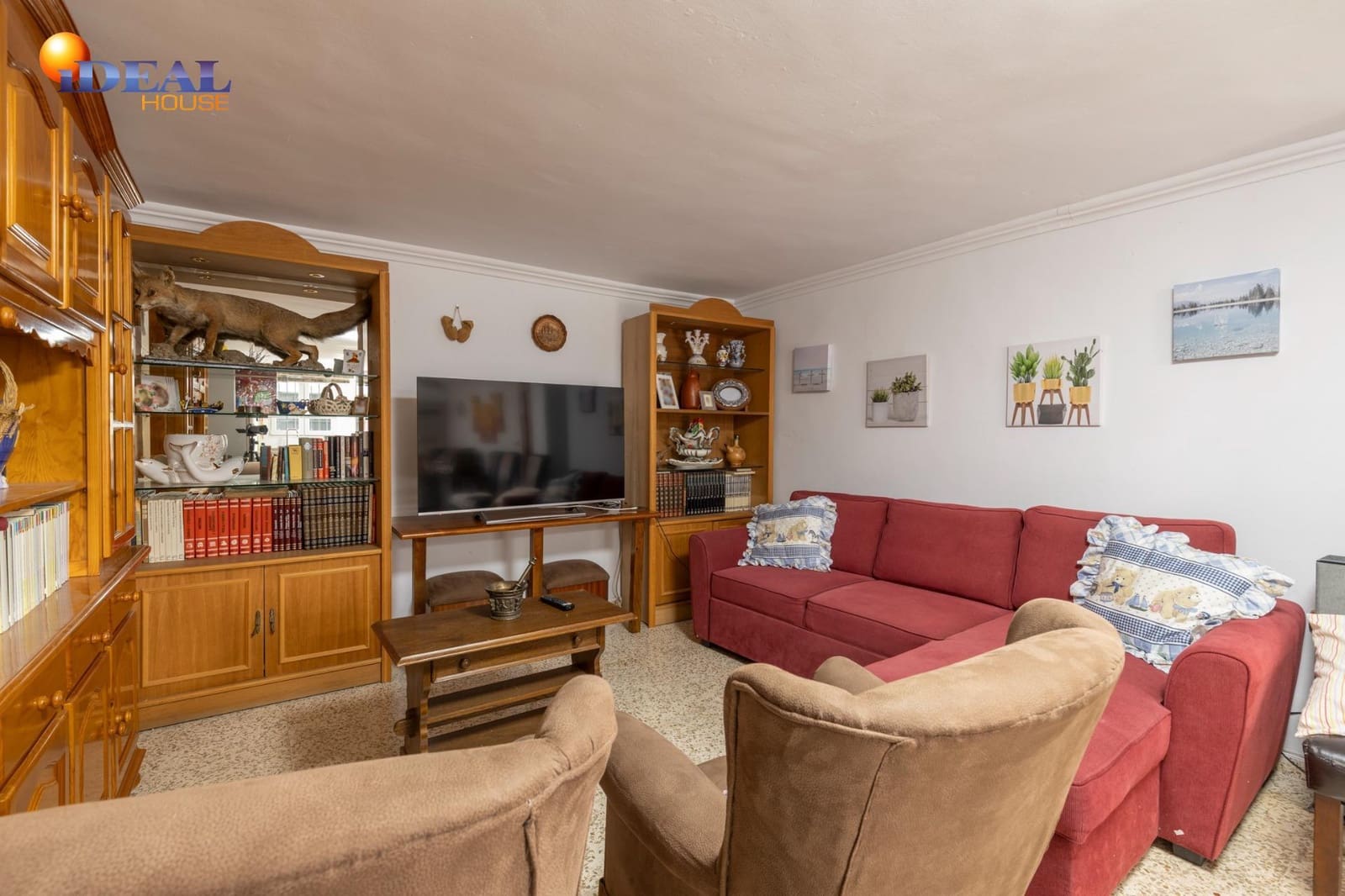 4 makuuhuone Huvila myytävänä paikassa Pinos Genil mukana uima-altaan 
autotalli - 380 000 € (Ref: 9462021)