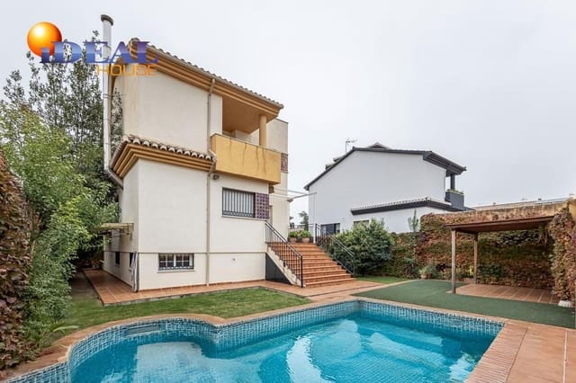 Chalet de 5 habitaciones en Peligros en venta con piscina garaje - 449.000 € (Ref: 9462022)