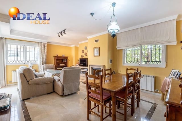 Chalet de 5 habitaciones en Peligros en venta con piscina garaje - 449.000 € (Ref: 9462022)