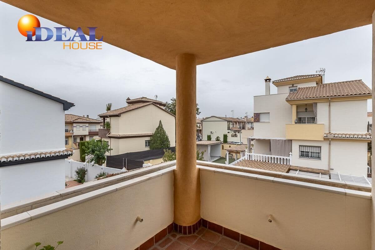 5 bedroom Villa for sale in Peligros with pool garage - € 449,000 (Ref: 9462022)