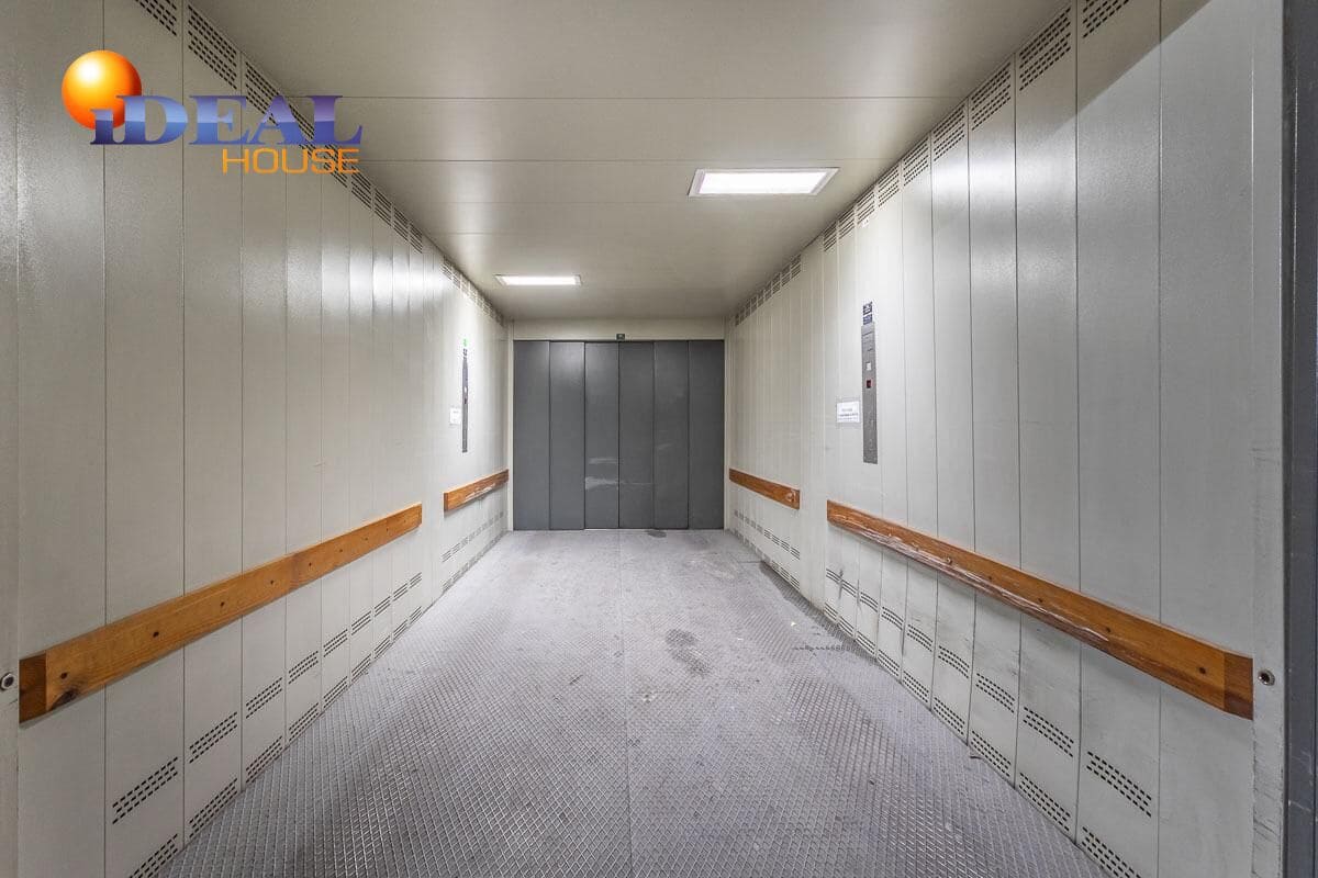 Autotalli myytävänä paikassa Granada kaupunki - 21 000 € (Ref: 9465587)