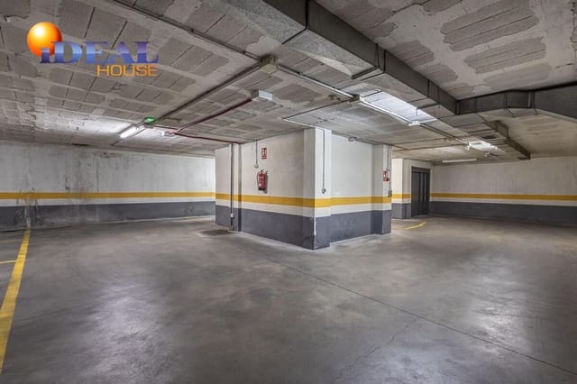 Autotalli myytävänä paikassa Granada kaupunki - 21 000 € (Ref: 9465587)