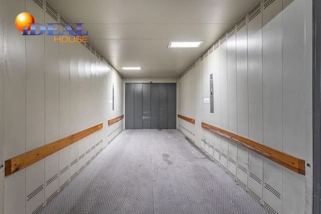 Autotalli myytävänä paikassa Granada kaupunki - 21 000 € (Ref: 9465587)