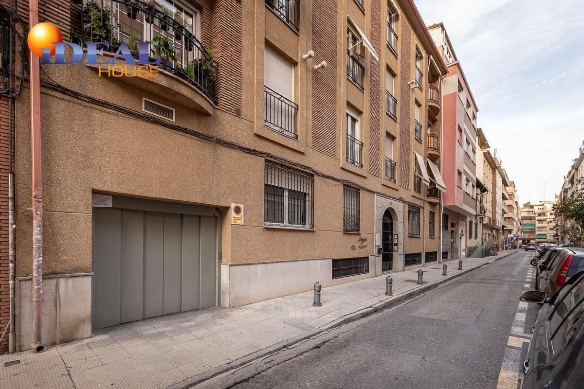 Autotalli myytävänä paikassa Granada kaupunki - 21 000 € (Ref: 9465587)