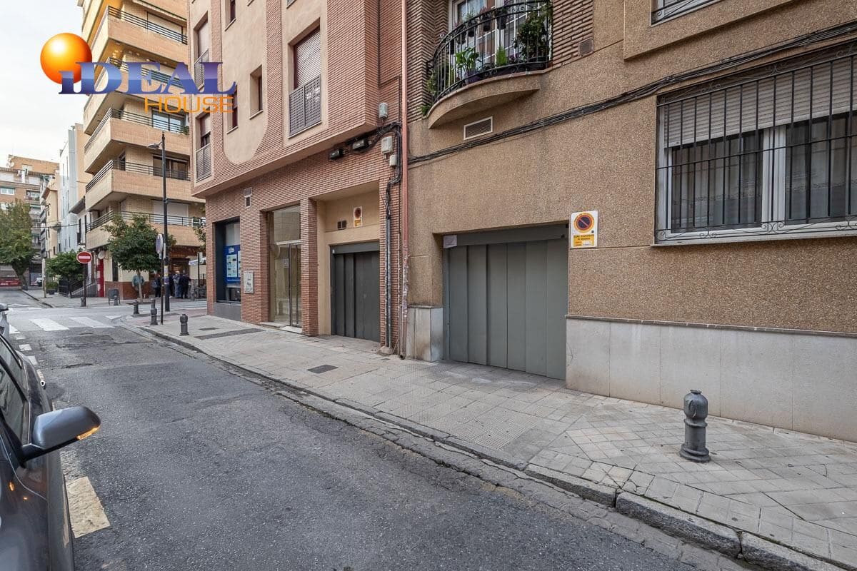 Autotalli myytävänä paikassa Granada kaupunki - 21 000 € (Ref: 9465587)