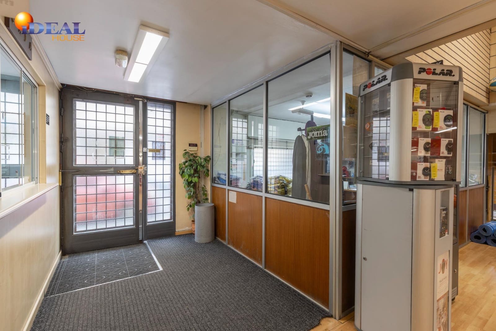 Kaupallinen myytävänä paikassa Granada kaupunki - 365 000 € (Ref: 9465588)