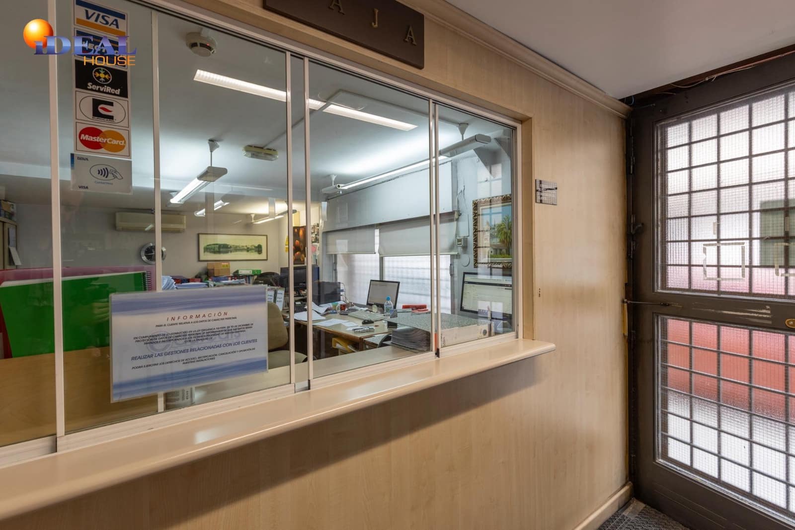 Kaupallinen myytävänä paikassa Granada kaupunki - 365 000 € (Ref: 9465588)