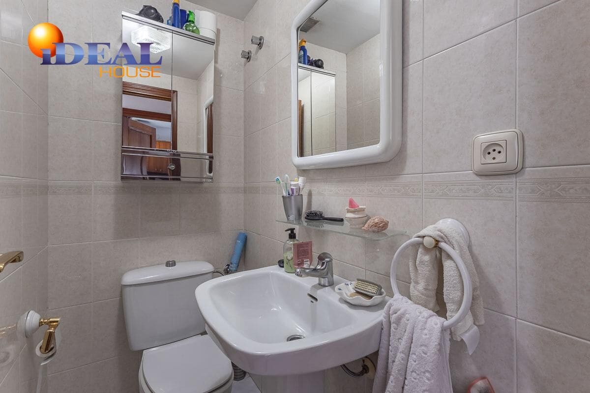 4 bedroom Villa for sale in Peligros with pool garage - € 329,000 (Ref: 9465589)