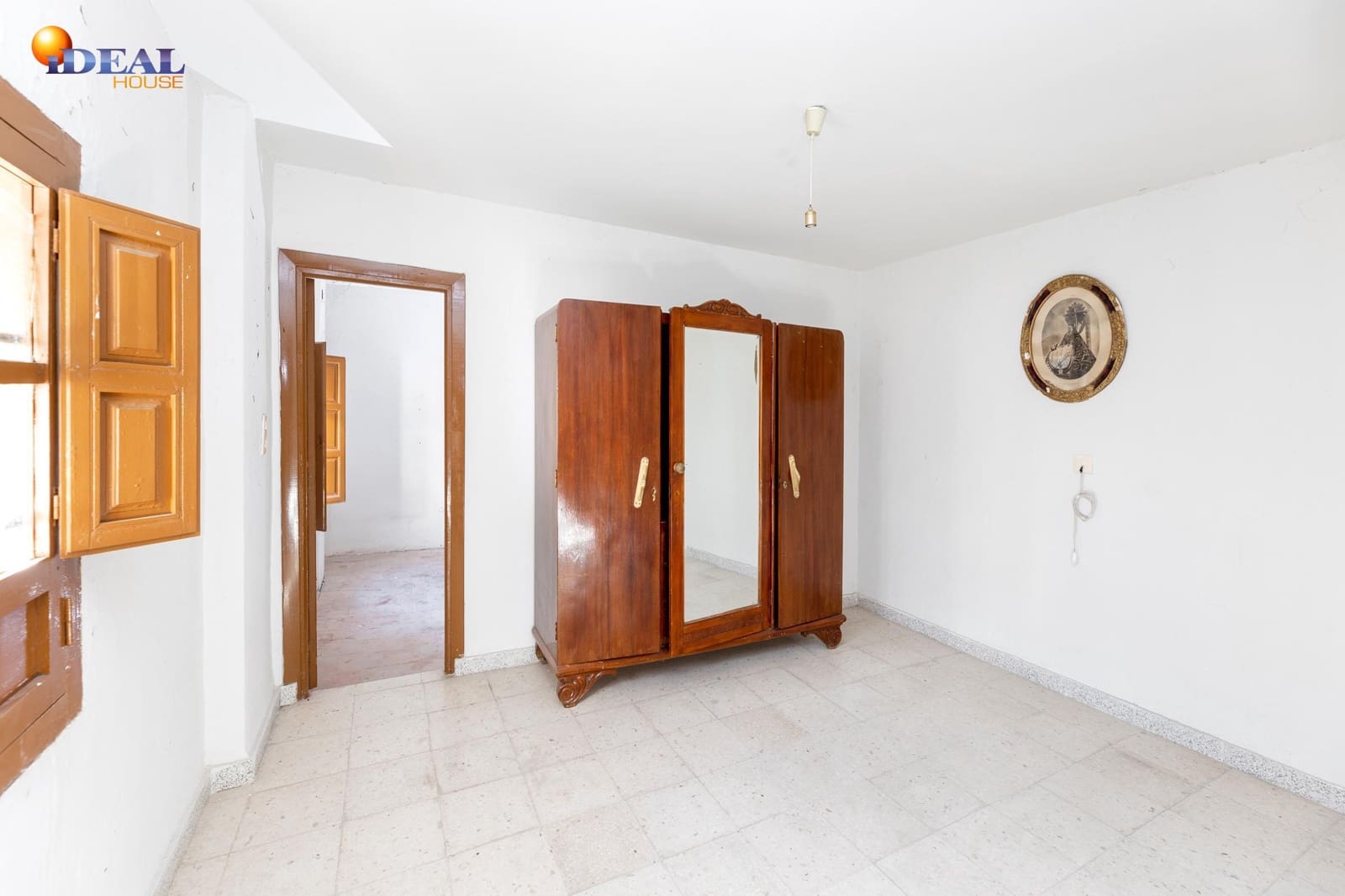 4 soverom Finca/Herregård til salgs i Granada by - € 149 000 (Ref: 9465590)