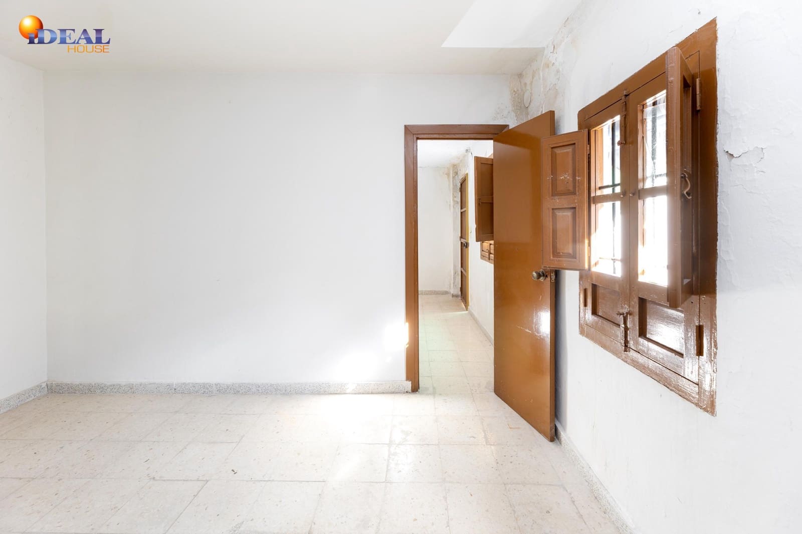 4 soverom Finca/Herregård til salgs i Granada by - € 149 000 (Ref: 9465590)