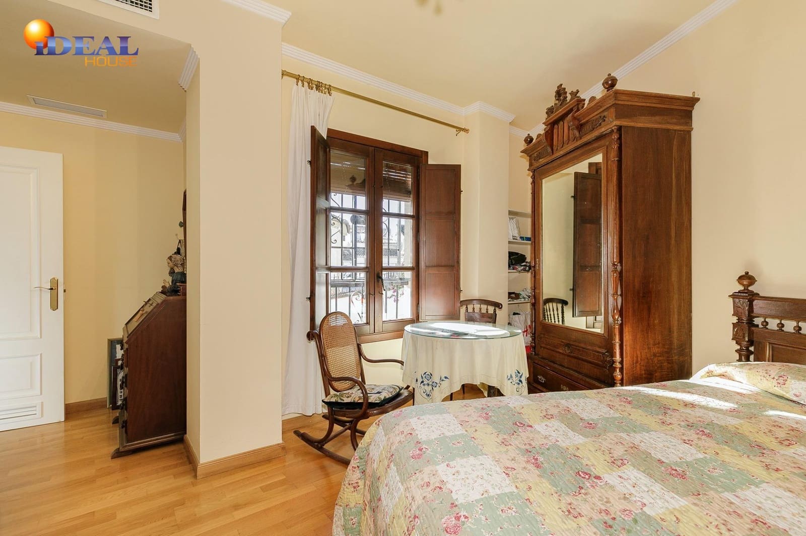 Casa de 3 habitaciones en Granada ciudad en venta con garaje - 640.000 € (Ref: 9465591)