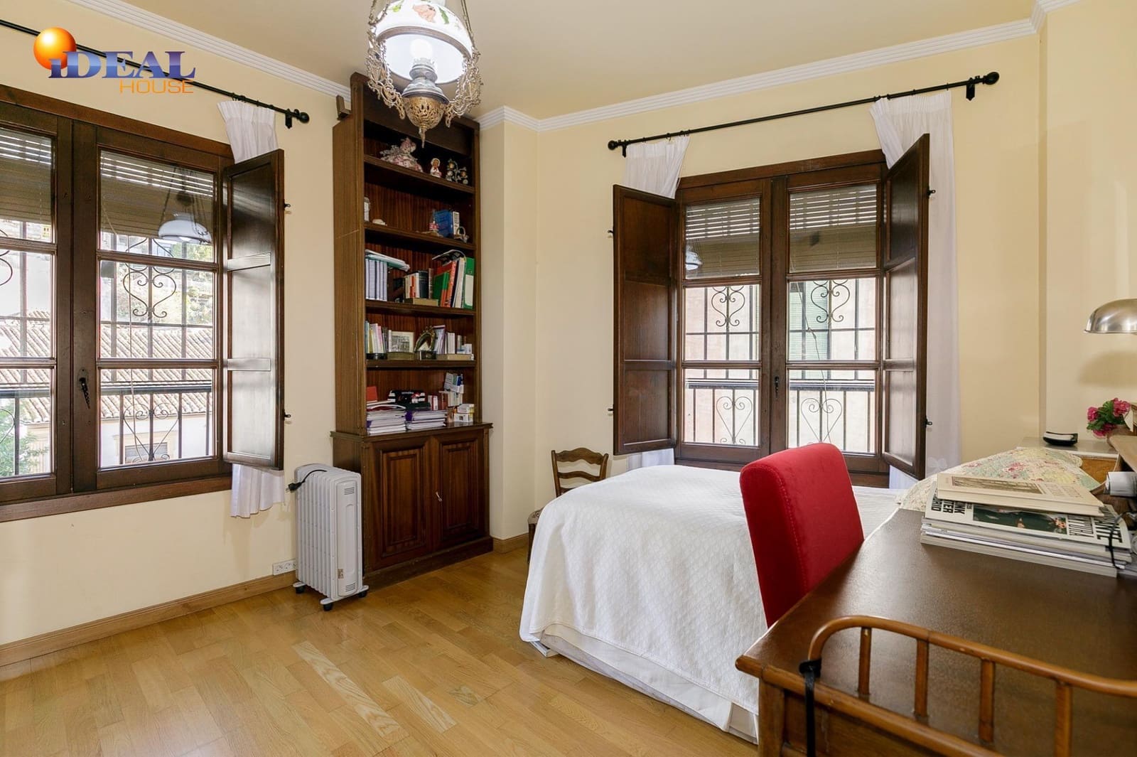 Casa de 3 habitaciones en Granada ciudad en venta con garaje - 640.000 € (Ref: 9465591)