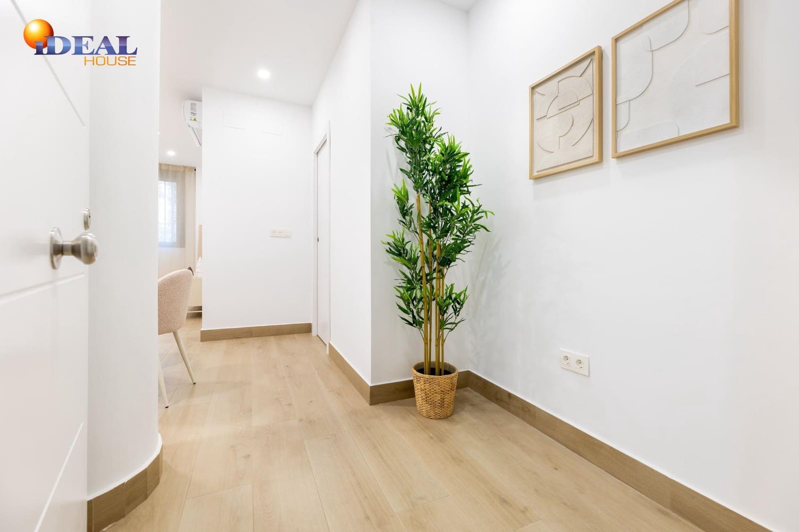 Piso de 2 habitaciones en Granada ciudad en venta - 279.000 € (Ref: 9468447)