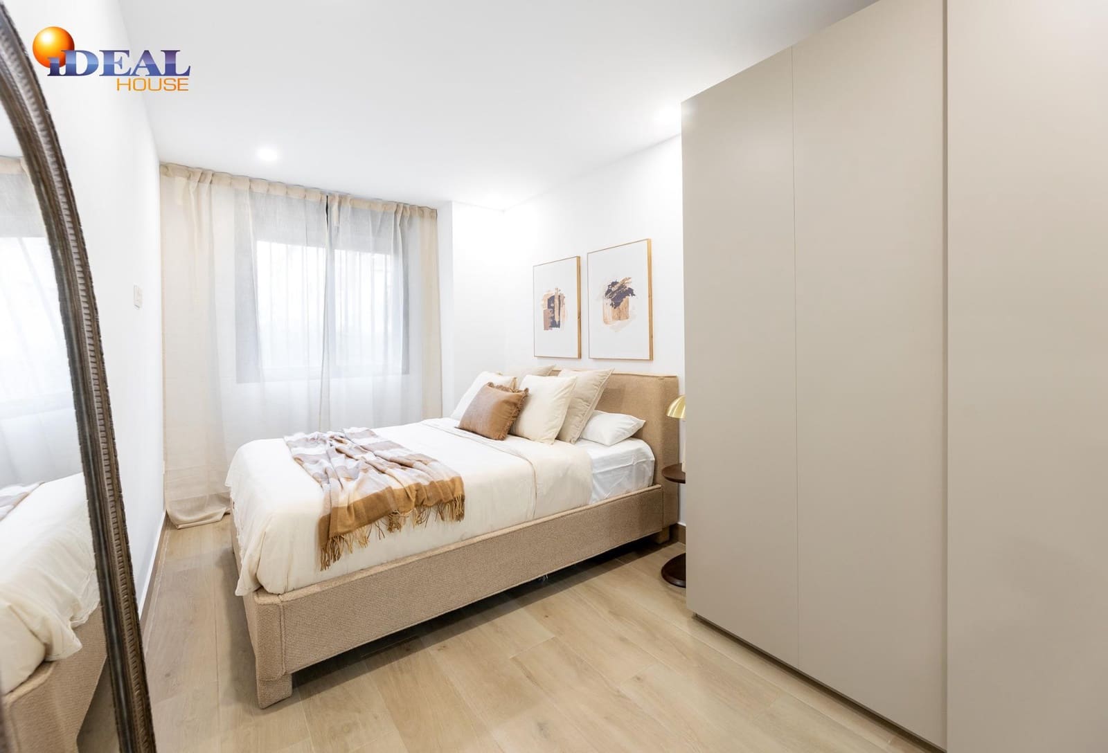 Piso de 2 habitaciones en Granada ciudad en venta - 279.000 € (Ref: 9468447)