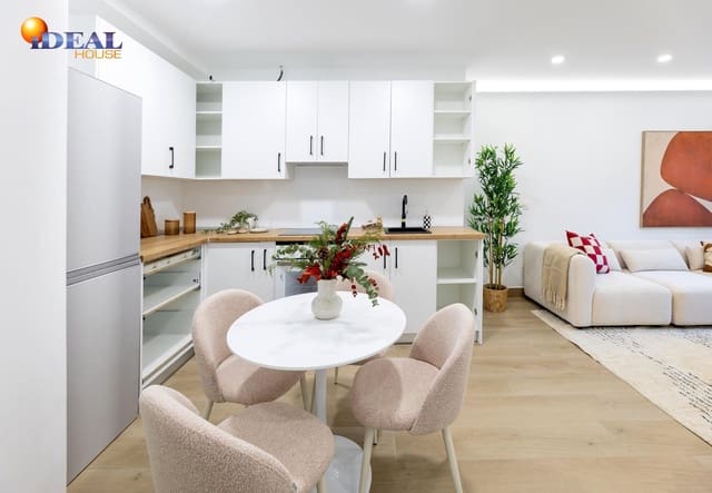 Piso de 2 habitaciones en Granada ciudad en venta - 279.000 € (Ref: 9468447)