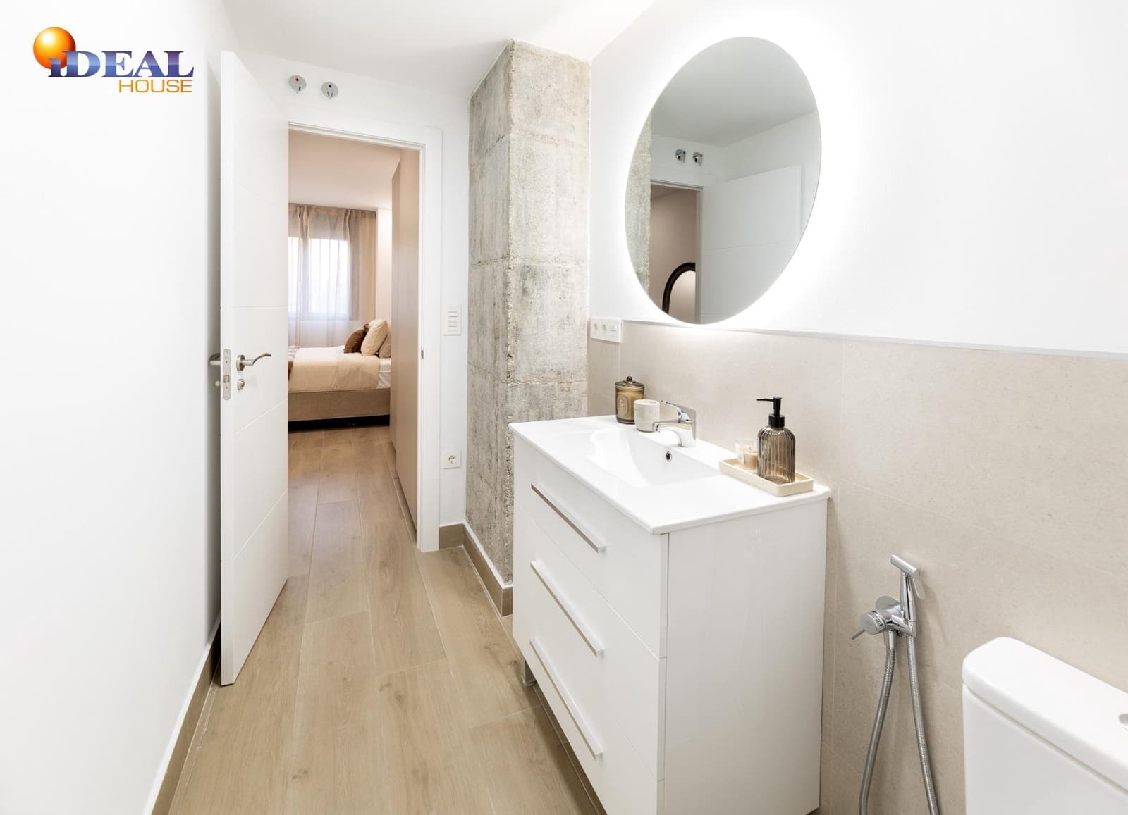 Piso de 2 habitaciones en Granada ciudad en venta - 279.000 € (Ref: 9468447)