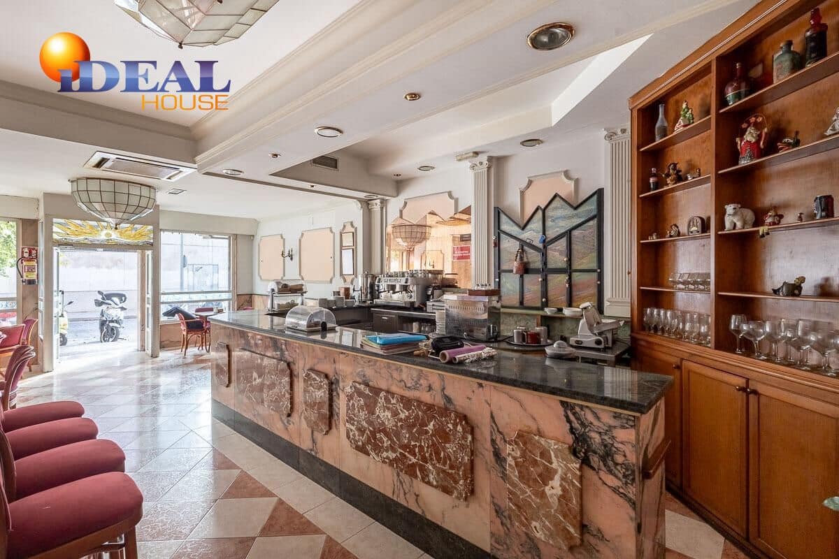 Kommersiell till salu i Granada stad - 155 000 € (Ref: 9472928)