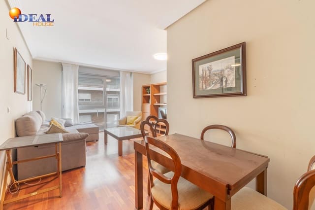 2 bedroom Flat for sale in Granada city with garage - € 356,500 (Ref: 9472931)