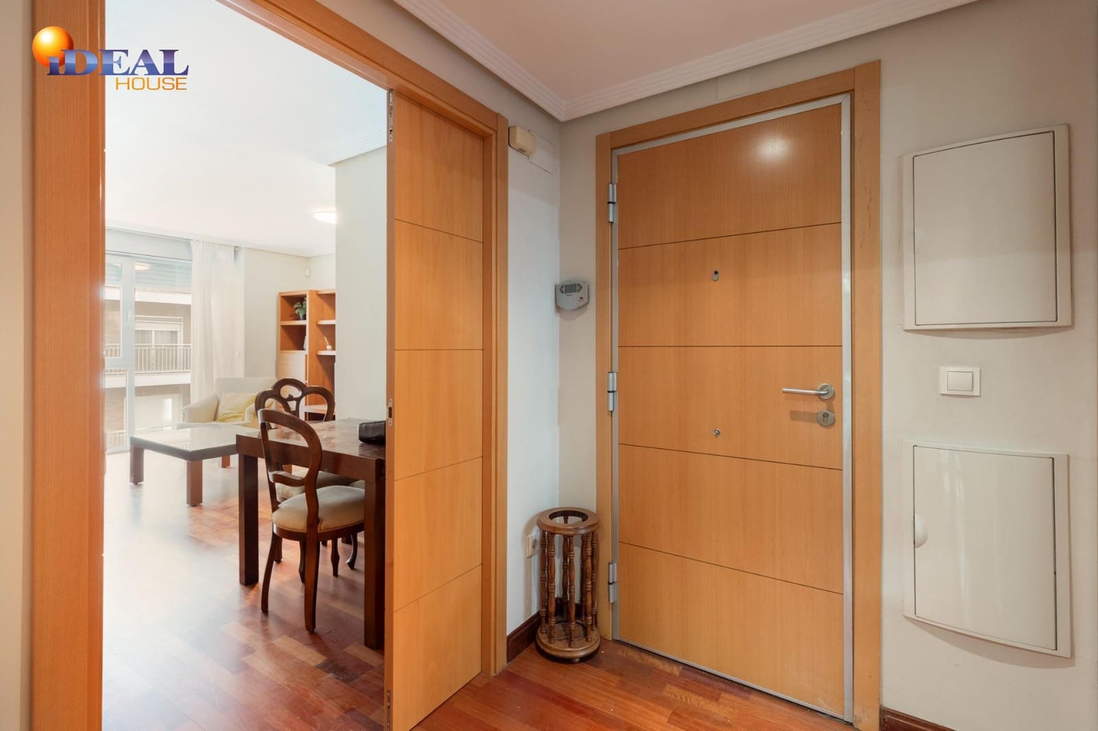 2 bedroom Flat for sale in Granada city with garage - € 356,500 (Ref: 9472931)