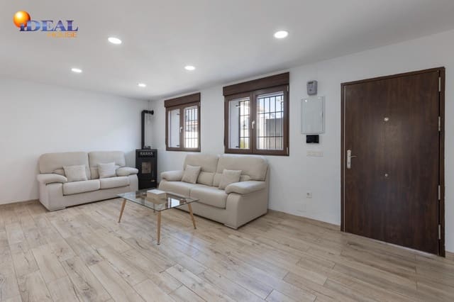 5 bedroom Villa for sale in La Zubia with garage - € 420,000 (Ref: 9472932)