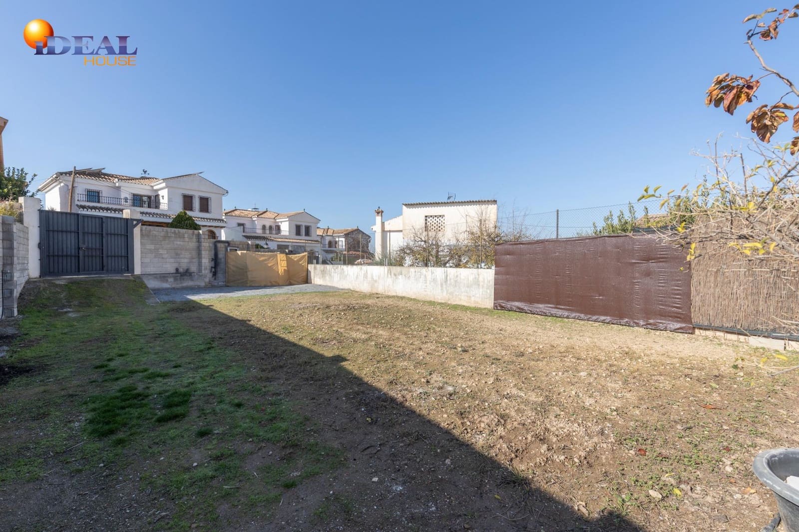 5 bedroom Villa for sale in La Zubia with garage - € 420,000 (Ref: 9472932)