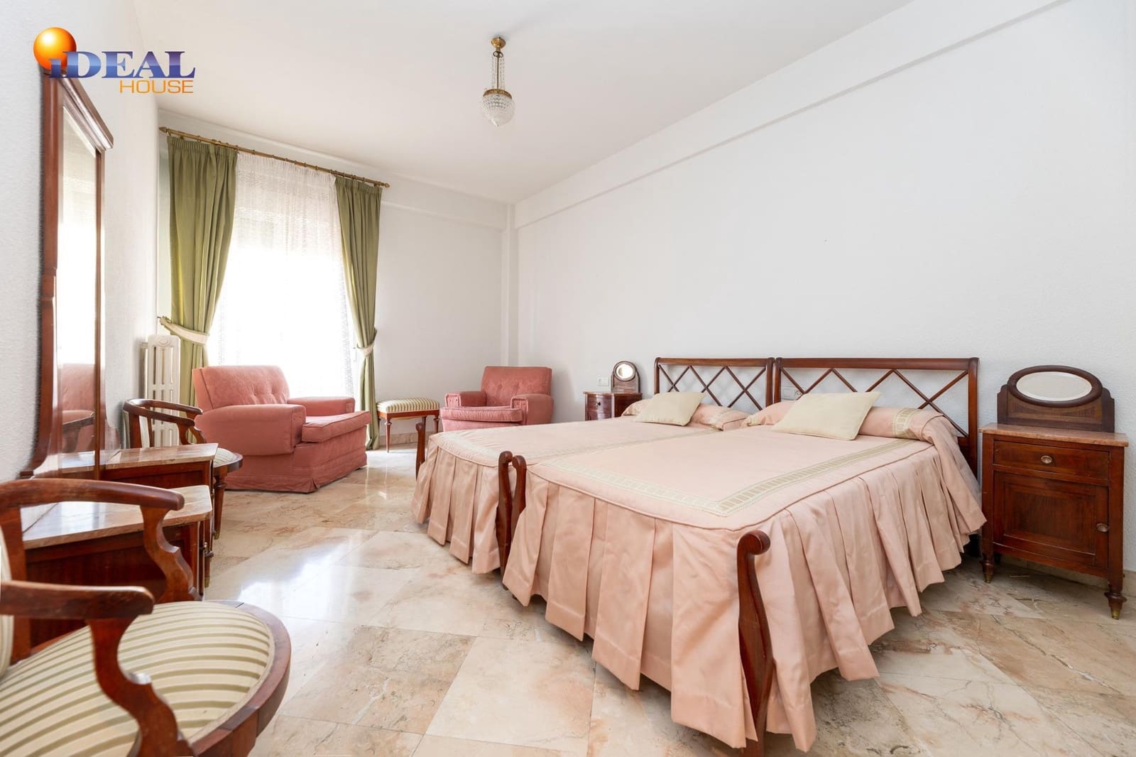 4 makuuhuone Asunto myytävänä paikassa Granada kaupunki - 429 000 € (Ref: 9472933)