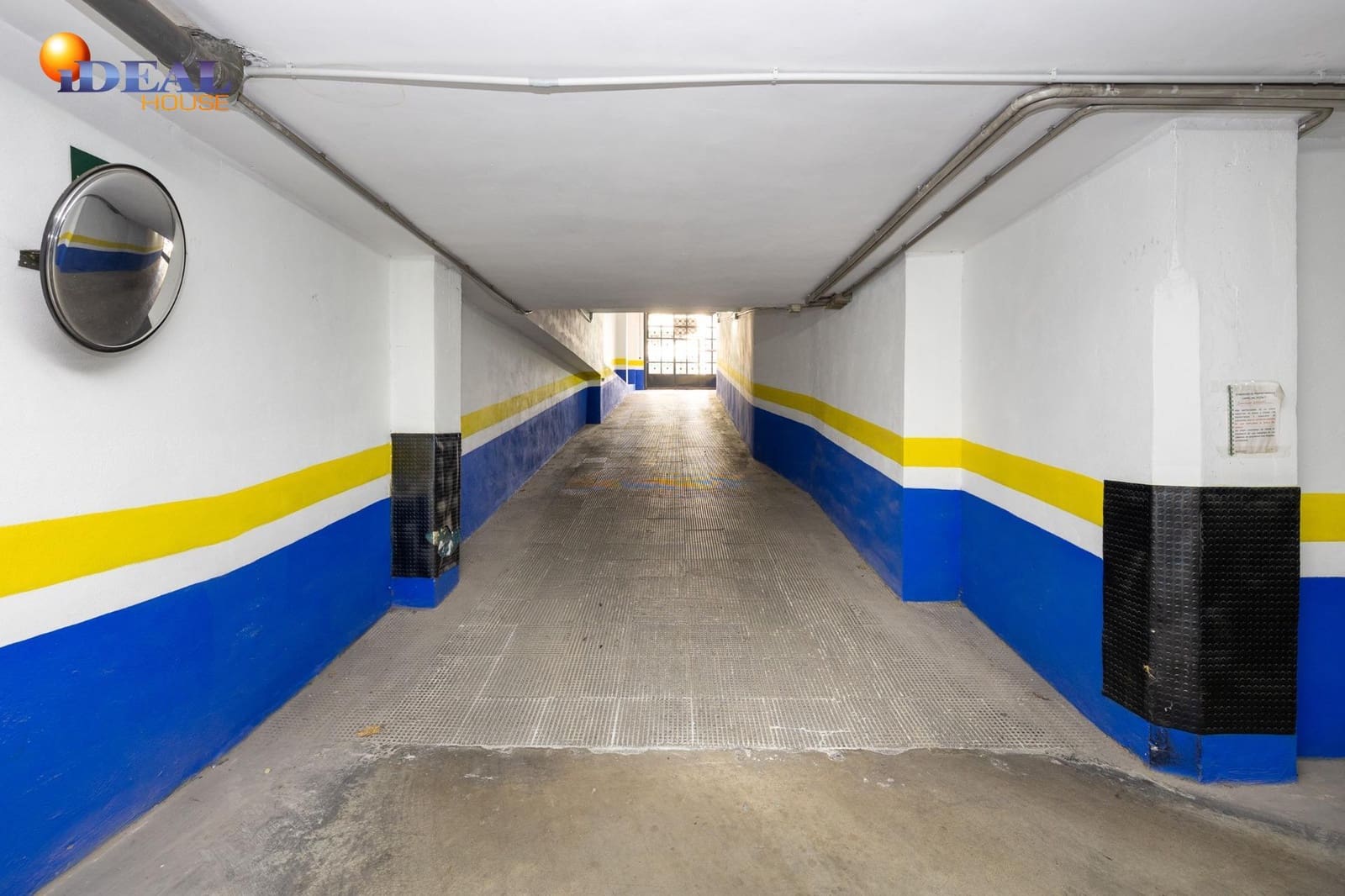 Garage for sale in Granada city - € 45,000 (Ref: 9472934)