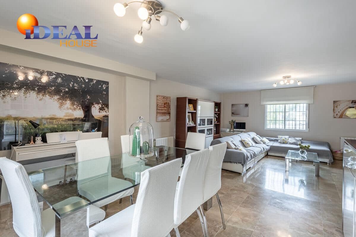 4 camera da letto Villetta a Schiera in vendita in Churriana de la Vega con garage - 375.000 € (Rif: 9472935)